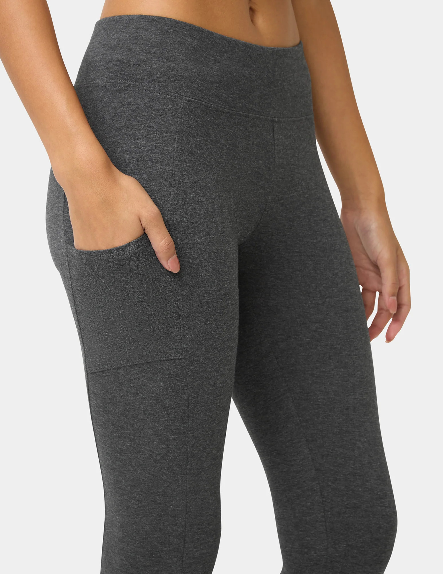 Cotton Tech Pocket Capri - Image 4