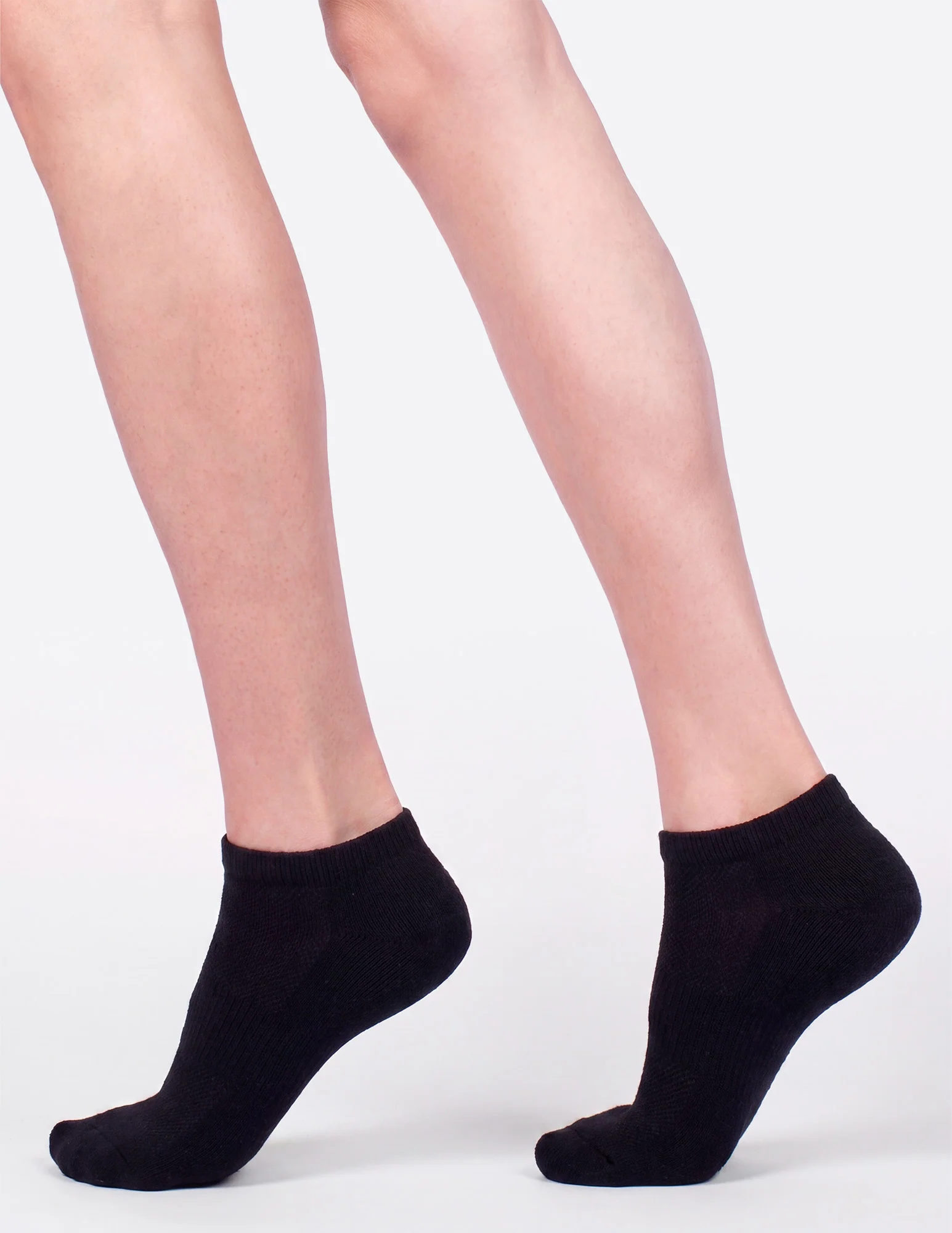 Soft & Breathable Women's Uncushioned No Show Socks 3 Pair Pack - Image 3